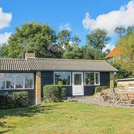 Awesome In With 3 Bedrooms And Wifi Holiday home Gudhjem