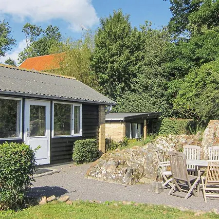Awesome In With 3 Bedrooms And Wifi Holiday home