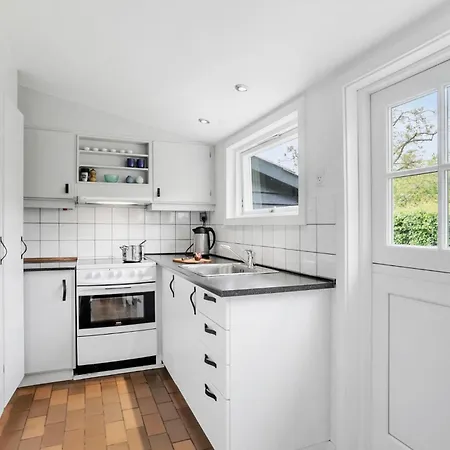 Awesome In With 3 Bedrooms And Wifi * Gudhjem