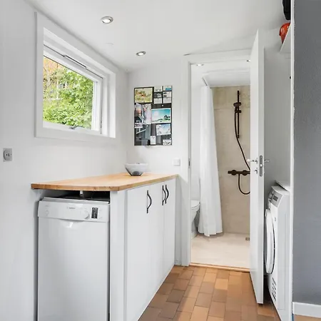 Awesome In With 3 Bedrooms And Wifi