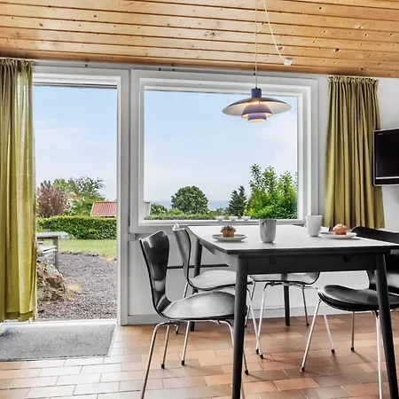 Awesome In With 3 Bedrooms And Wifi Holiday home Gudhjem