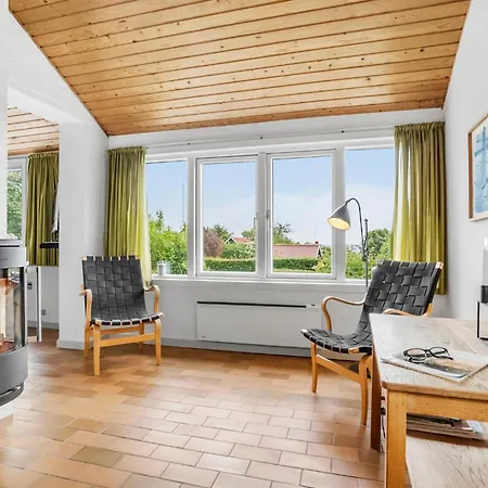 Awesome In With 3 Bedrooms And Wifi Holiday home